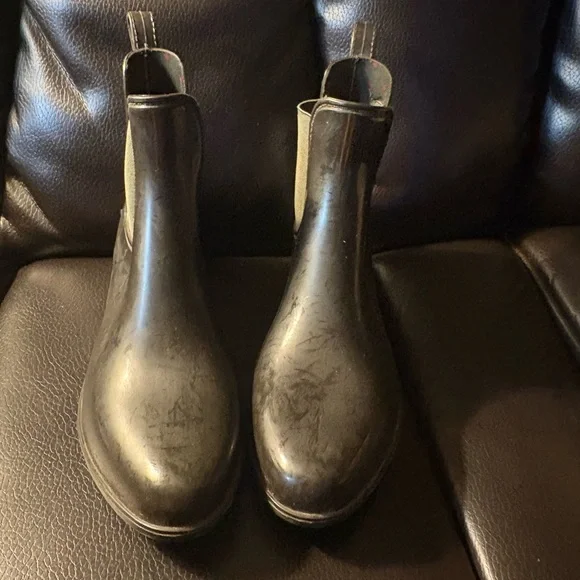 Women's Ralph Lauren Rain Boots with Green Trim - Picture 11 of 13